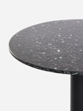 Charger l'image dans la galerie, Table