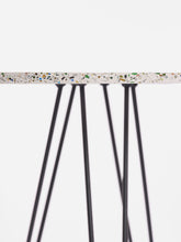 Charger l'image dans la galerie, Table
